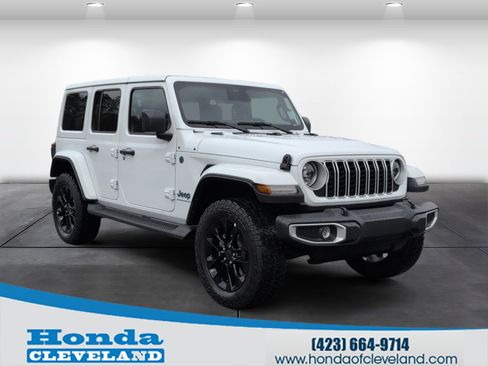 Used 2025 Jeep Wrangler Sahara 4xe image 1
