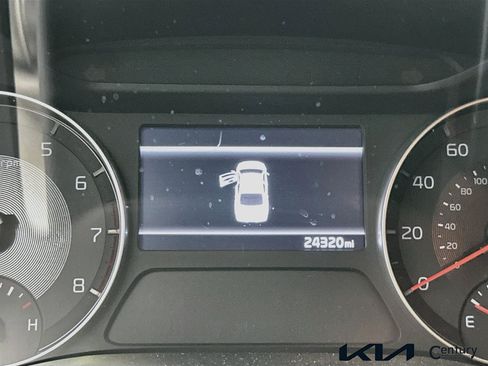 Certified 2023 Kia Forte LXS FWD image 12