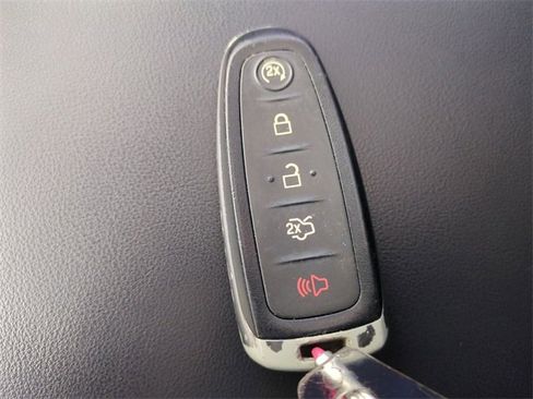 Used 2016 Lincoln Navigator Select image 28