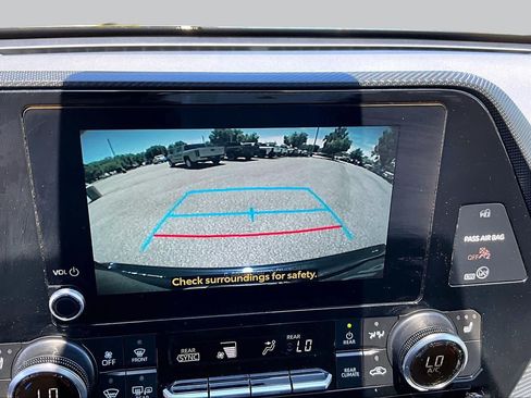 Used 2025 Toyota Highlander XSE AWD/4WD image 27