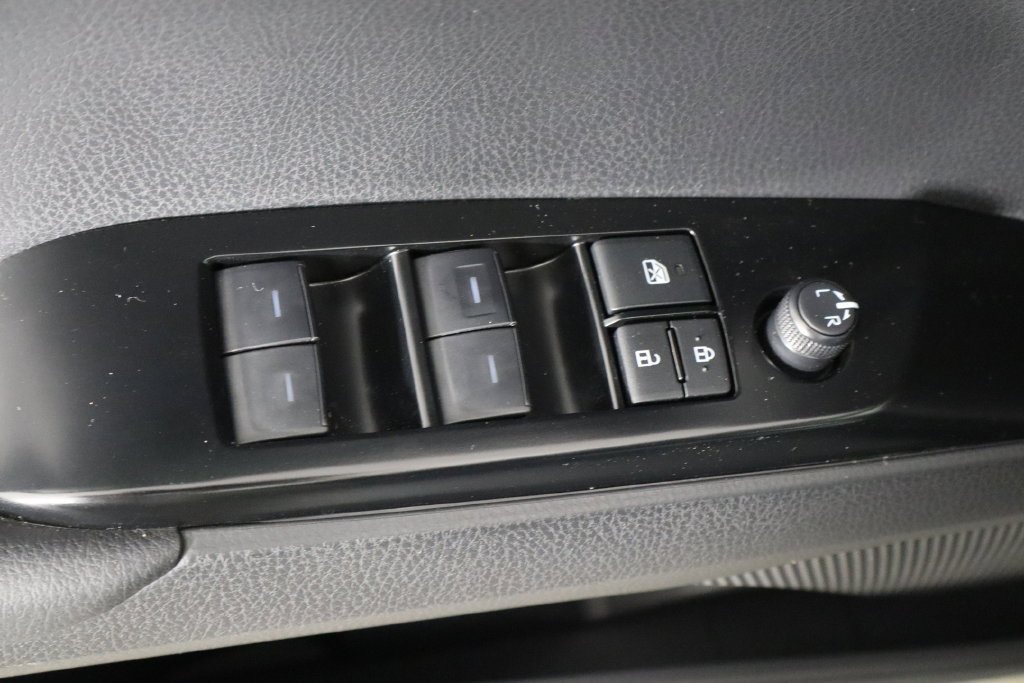 Used 2026 Toyota Camry SE FWD image 20