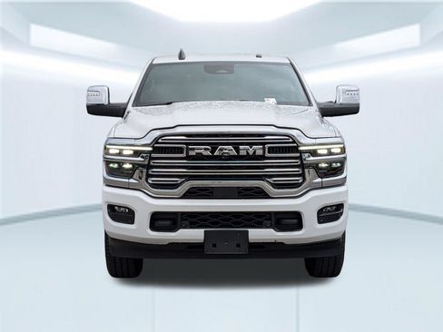Used 2026 RAM 2500 Laramie AWD/4WD image 10
