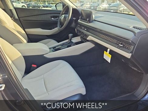 Certified 2025 Honda Accord SE image 10