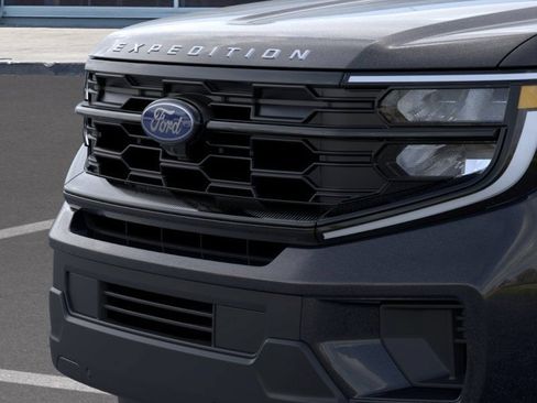 New 2026 Ford Expedition Active AWD/4WD image 17
