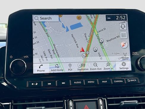 Certified 2025 Nissan Pathfinder SL AWD/4WD image 10