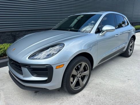 Certified 2023 Porsche Macan Turbo AWD/4WD image 7