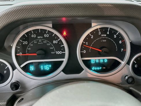 Used 2010 Jeep Wrangler Unlimited Sport AWD/4WD image 17