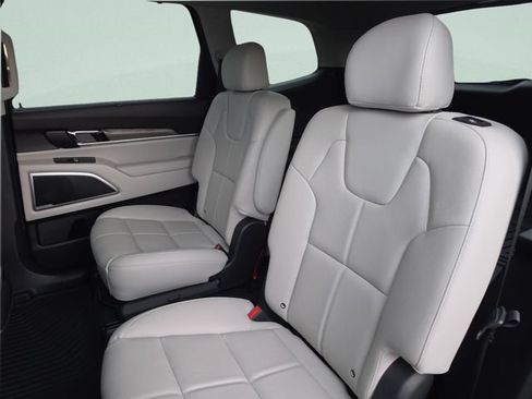 Used 2022 Kia Telluride EX w/ EX Premium Package FWD image 28