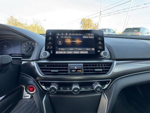 Used 2018 Honda Accord Sport image 24