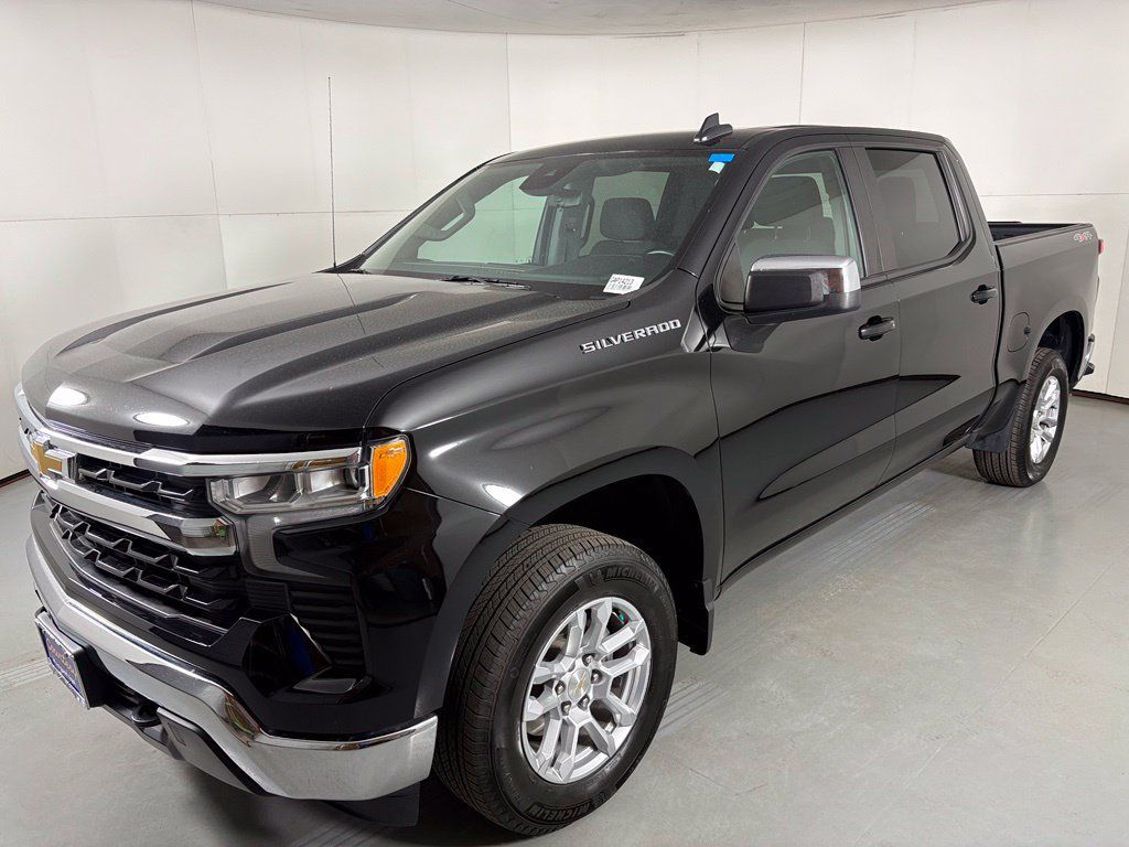 Certified 2023 Chevrolet Silverado 1500 LT AWD/4WD image 5