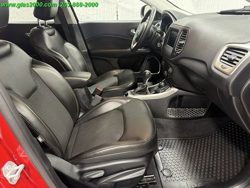 Used 2018 Jeep Compass Latitude w/ Popular Equipment Group AWD/4WD image 21