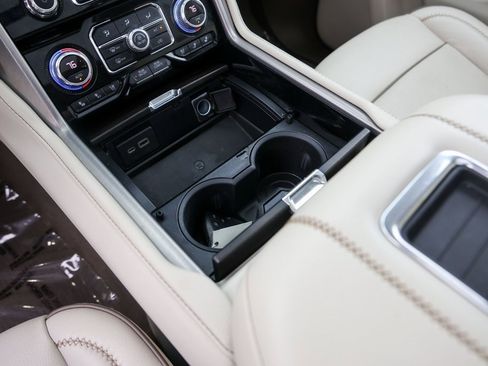 Certified 2022 GMC Yukon Denali w/ Denali Premium Package image 23