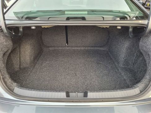 Used 2024 Volkswagen Jetta SE image 19