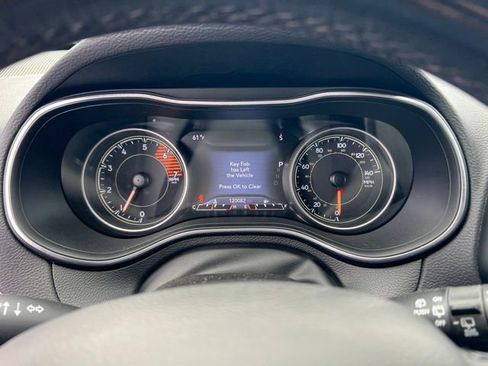 Used 2019 Jeep Cherokee Limited AWD/4WD image 16