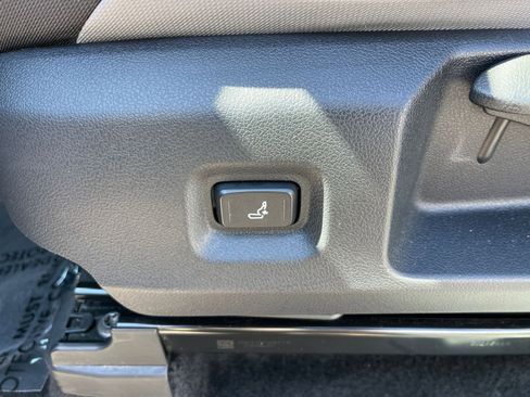 Used 2025 Toyota Tacoma TRD Off-Road image 22