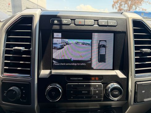 Used 2021 Ford F250 Lariat w/ Lariat Value Package AWD/4WD image 16