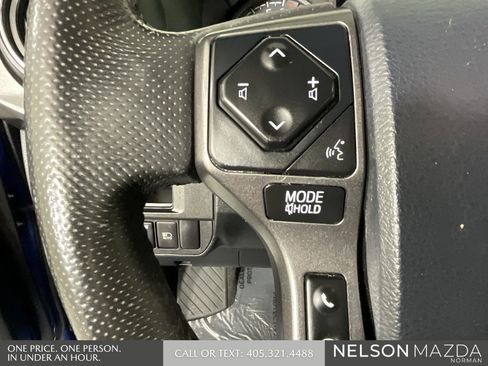 Used 2018 Toyota Tacoma TRD Off-Road image 43