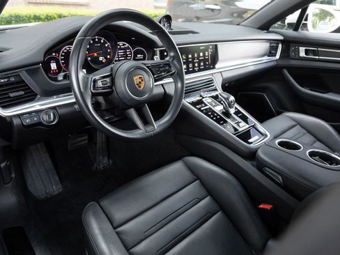 Certified 2023 Porsche Panamera 4 Platinum Edition AWD/4WD image 4