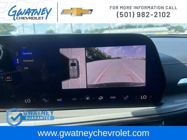 Used 2024 Chevrolet Traverse LT FWD image 18
