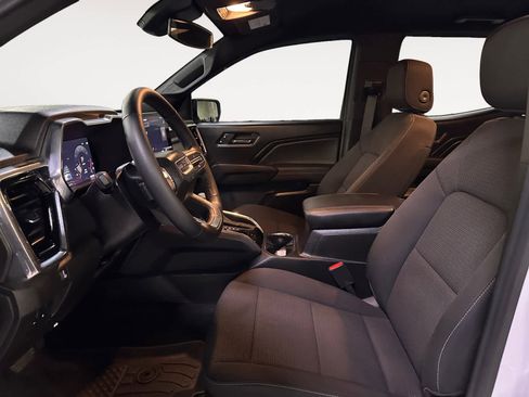 Used 2025 GMC Canyon Elevation image 13