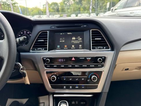 Used 2016 Hyundai Sonata SE FWD image 15