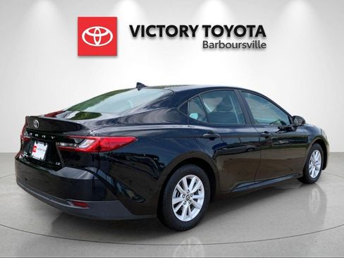 Used 2026 Toyota Camry LE FWD image 7