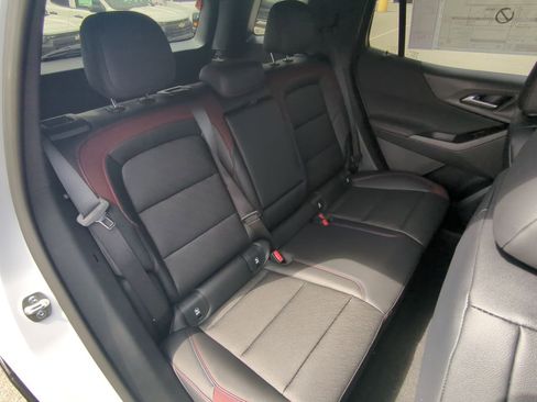 New 2026 Chevrolet Equinox RS w/ Convenience Package III AWD/4WD image 28