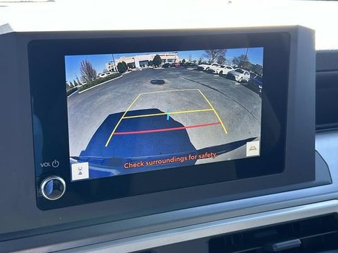 Used 2024 Toyota Tacoma SR5 image 23