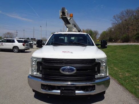 Used 2017 Ford F350 XL w/ Power Equipment Group RWD image 9