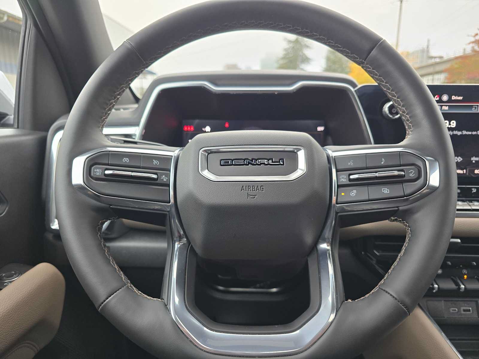Used 2025 GMC Canyon Denali w/ LPO, Denali Black Edition AWD/4WD image 24