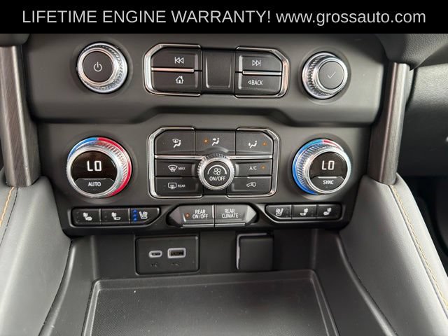 Used 2024 GMC Yukon XL AT4 w/ Technology Package AWD/4WD image 16