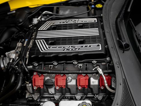 Used 2016 Chevrolet Corvette Z06 w/ 3LZ Preferred Equipment Group RWD image 55