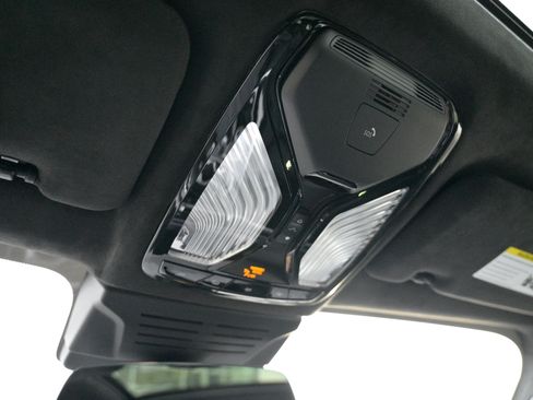 Used 2025 BMW ALPINA XB7 ALPINA XB7 image 32