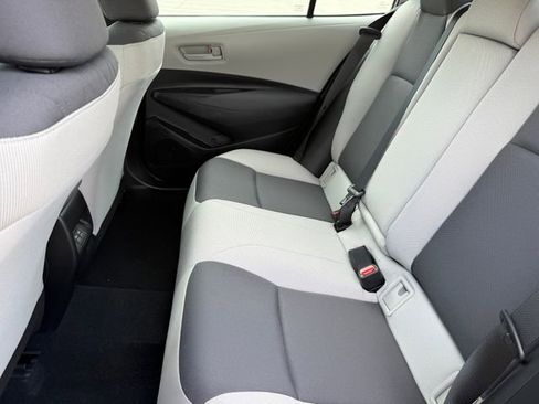 Used 2026 Toyota Corolla LE FWD image 30