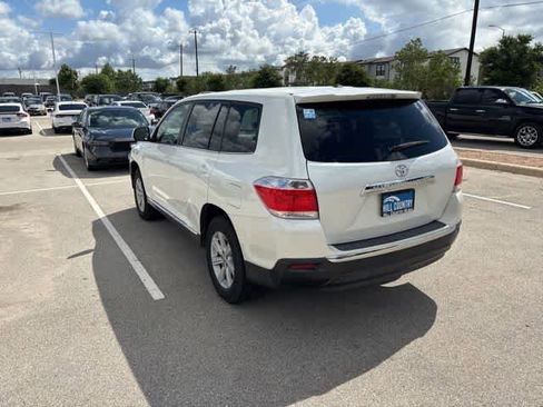 Used 2012 Toyota Highlander FWD image 3