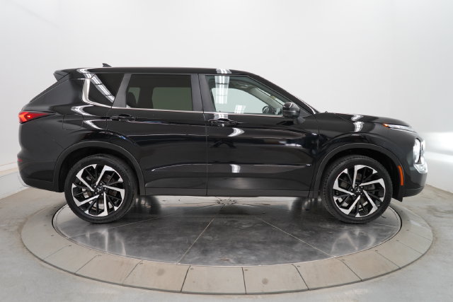Used 2023 Mitsubishi Outlander SE AWD/4WD image 8
