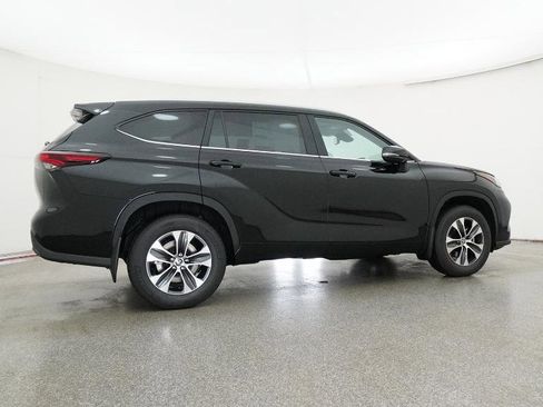 New 2026 Toyota Highlander XLE AWD/4WD image 20
