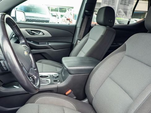 Used 2022 Chevrolet Traverse LT AWD/4WD image 14