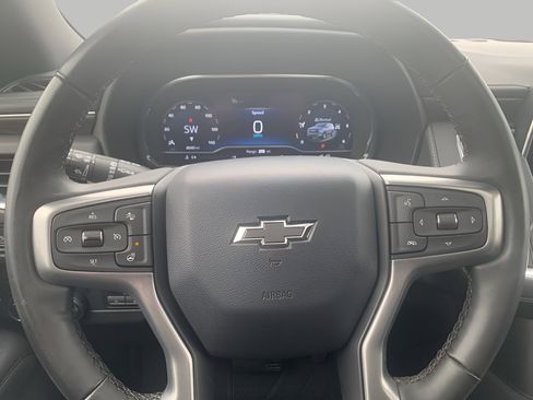 Used 2024 Chevrolet Suburban Z71 w/ Luxury Package AWD/4WD image 11