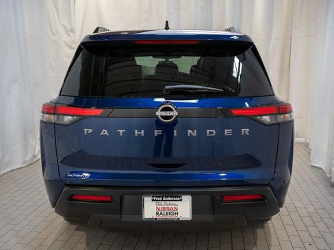New 2026 Nissan Pathfinder SV image 5