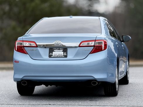 Used 2014 Toyota Camry XLE image 6