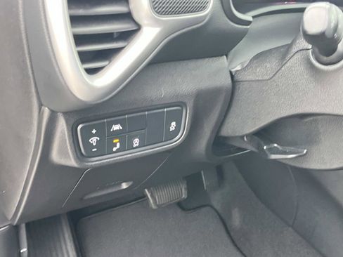 Certified 2022 Kia Soul LX w/ Technology Package image 21