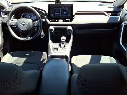 Certified 2021 Toyota RAV4 LE AWD/4WD image 12