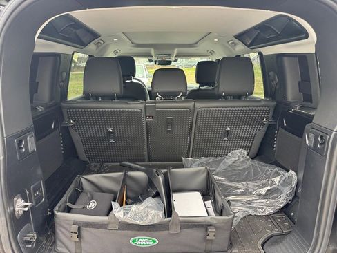 Certified 2025 Land Rover Defender 110 S AWD/4WD image 5