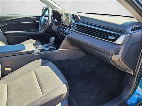 Used 2025 Toyota Camry LE image 21