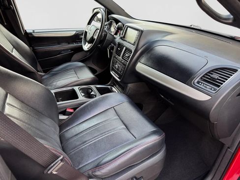 Used 2013 Dodge Grand Caravan R/T w/ Safety Sphere Group FWD image 25