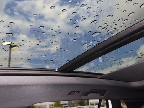 New 2026 Volkswagen Tiguan SEL R-Line image 28