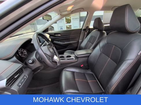 Used 2020 Nissan Altima 2.5 SR FWD image 9
