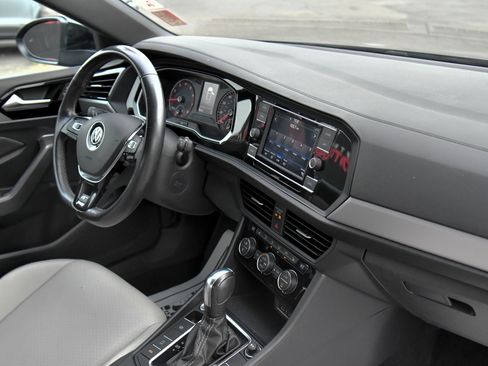 Used 2020 Volkswagen Jetta R-Line image 38