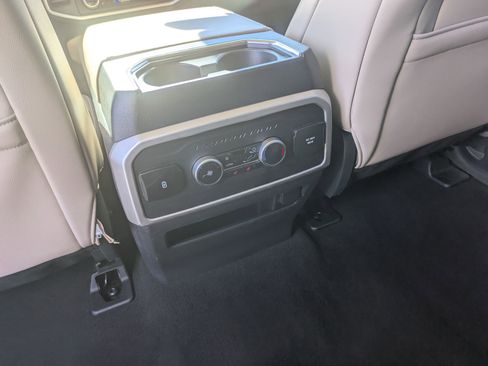 Certified 2024 Ford Expedition Limited image 30